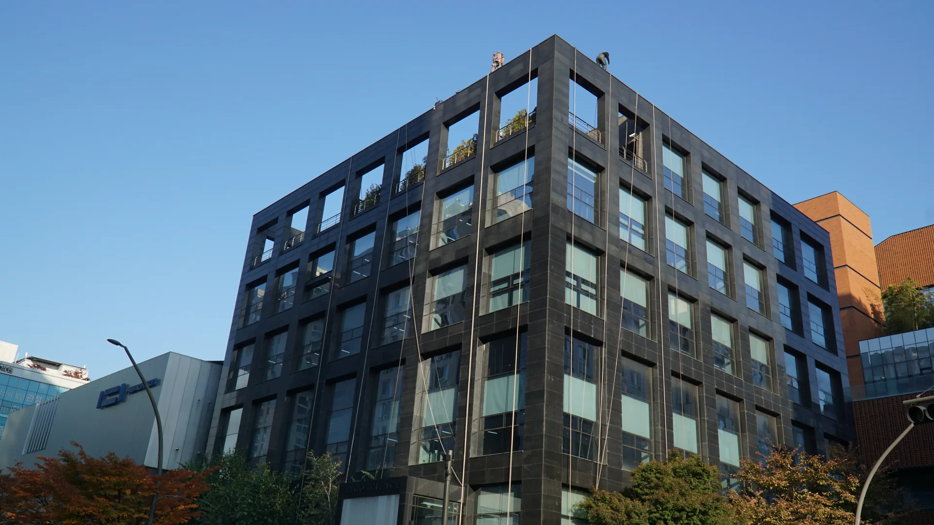 오피스텔 공용부 유리 청소